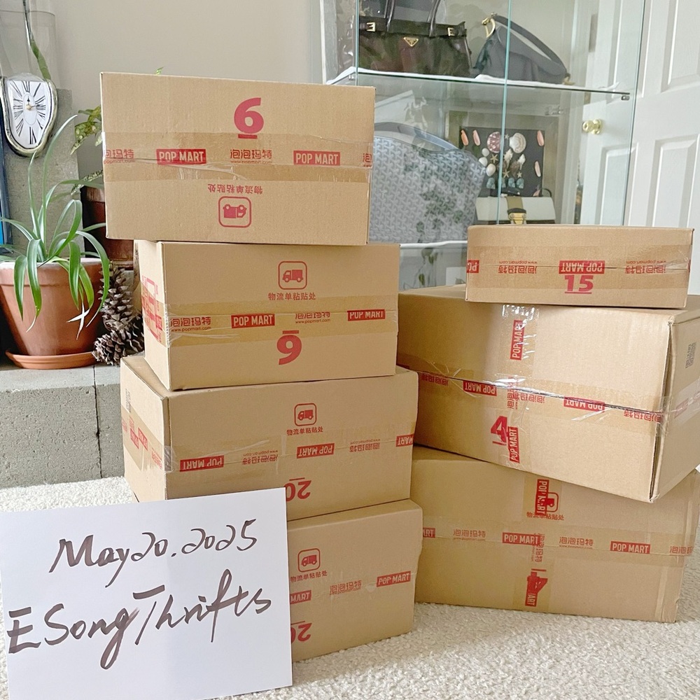 Pop Mart The Monsters Labubu - Picture 7 of 7